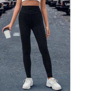 NWT Fashionable Trending Tummy Control Leggings